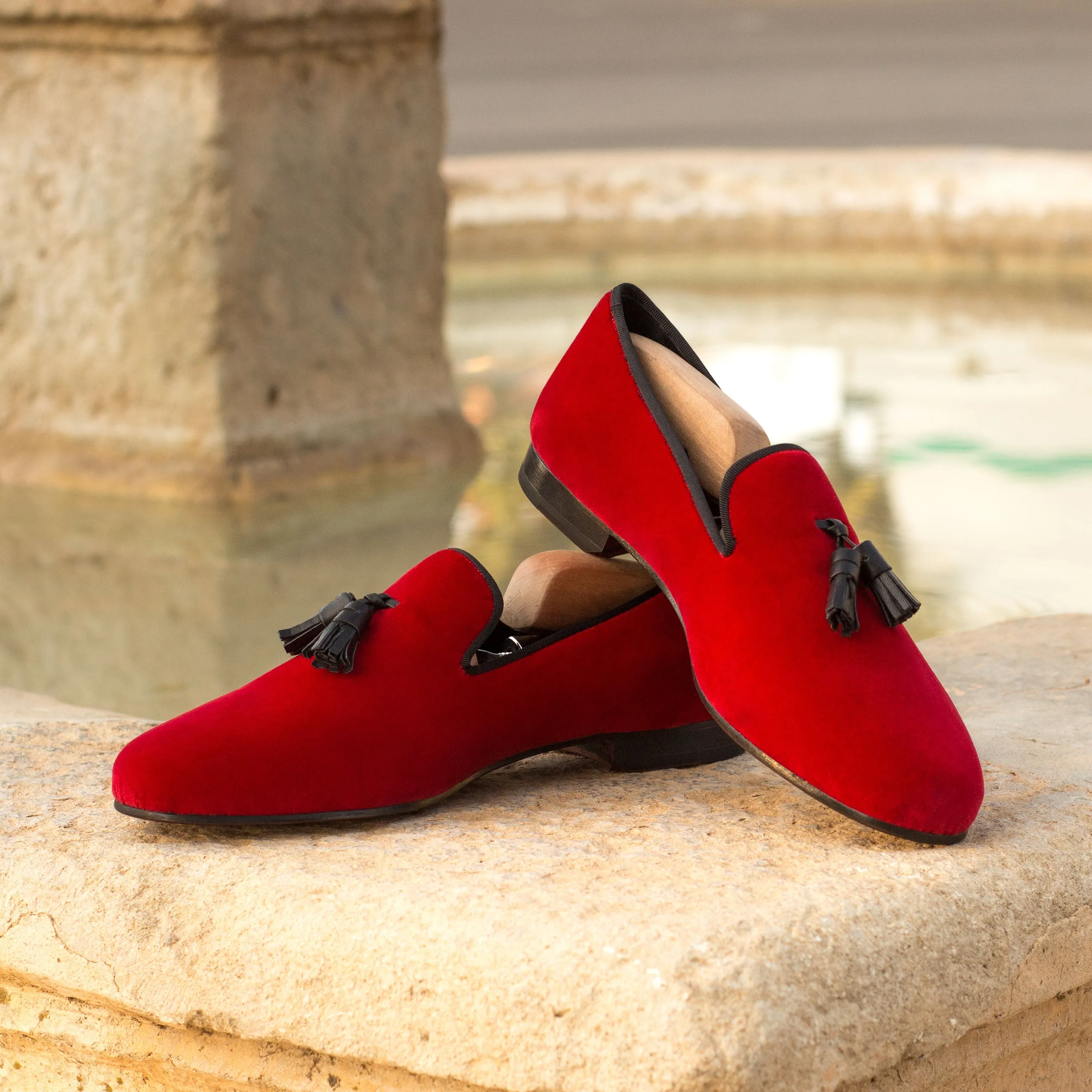 DapperFam Enzo in Red / Black Men's Velvet & Grossgrain Slipper